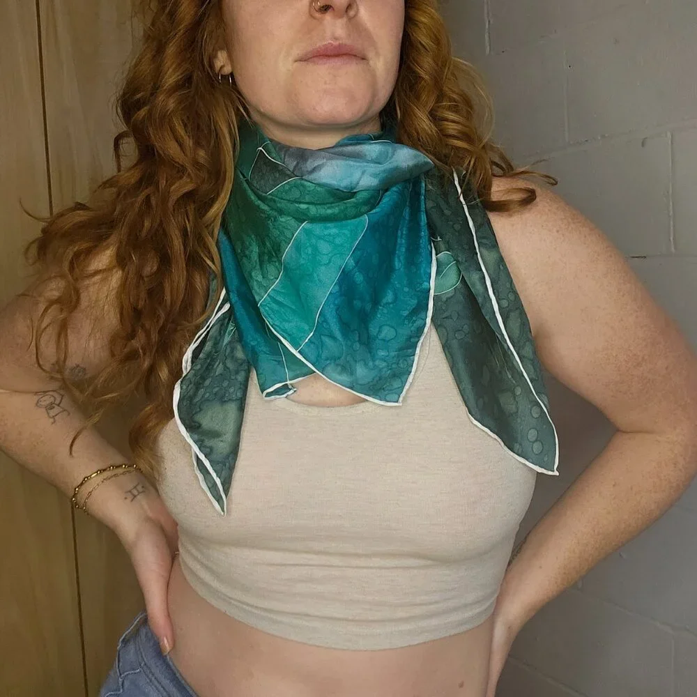 Vintage Mobwife Preppy Indie Green Silk Abstract Print Scarf Wrap Hair Accessory